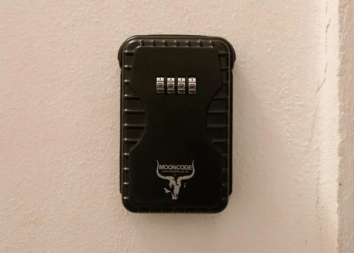 Hortus Conclusus + Free Parking