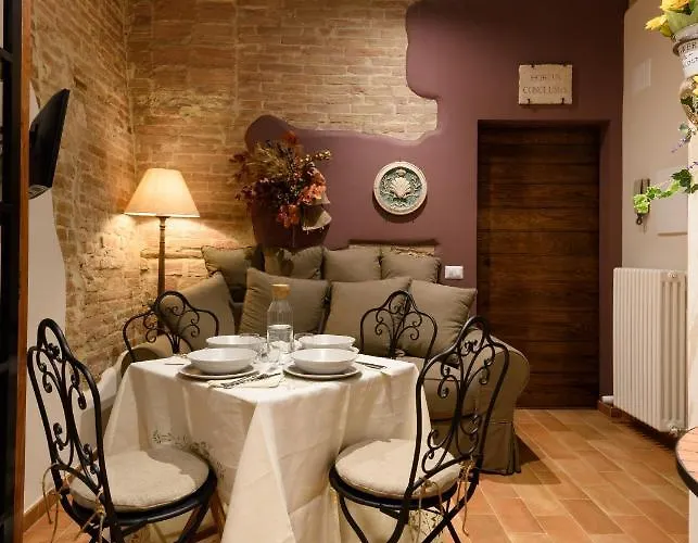 Hortus Conclusus + Free Parking *