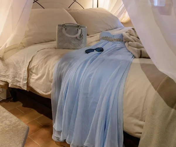 Hortus Conclusus + Free Parking シエーナ