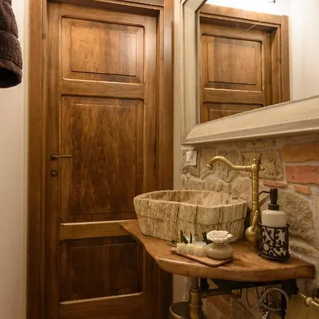 Hortus Conclusus + Free Parking